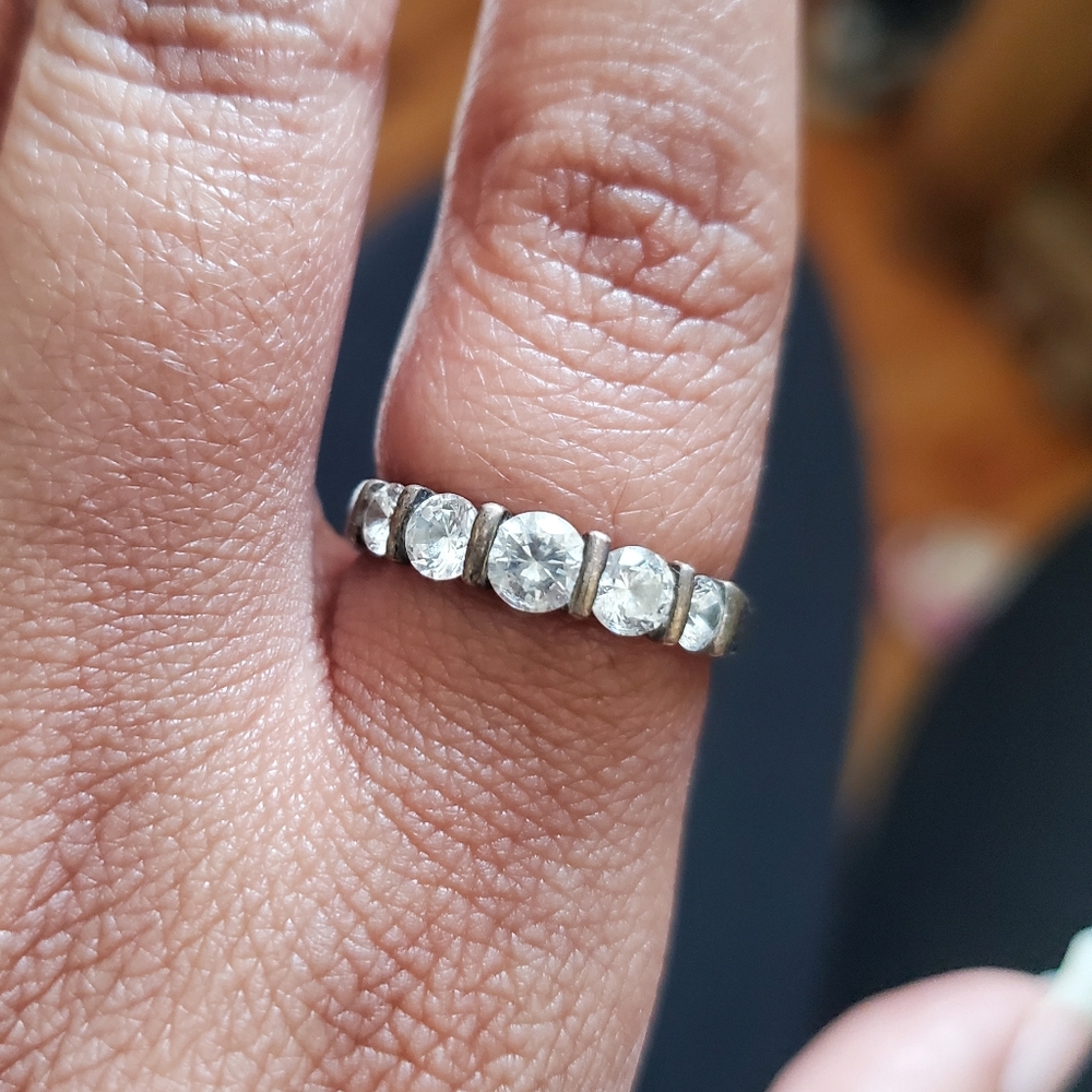 Vintage Sterling silver 5 stone CZ Diamond ring